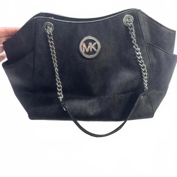 Michael Kors Leather Jet Set Tote Bag - Picture 2 of 11